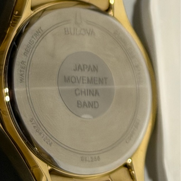 NWT Authentic Bulova Crystal and Gold Watch- never worn, beautiful in box 🎄🎄 - Picture 9 of 15